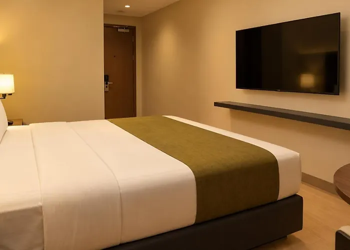 Vibe Buendia Hotel Manila